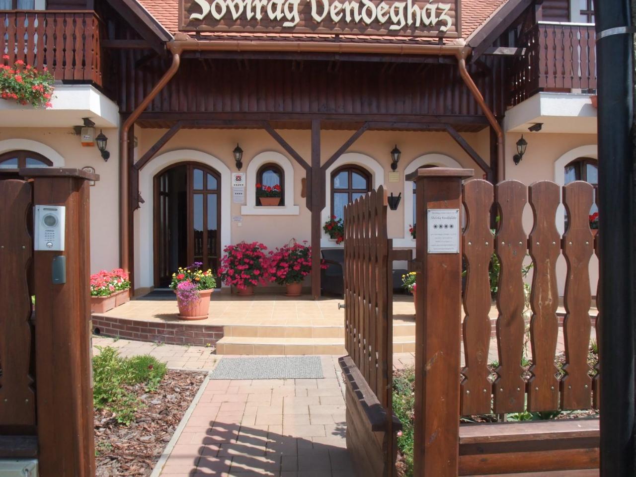 Sovirag Vendeghaz Hotel Hortobágy Eksteriør billede